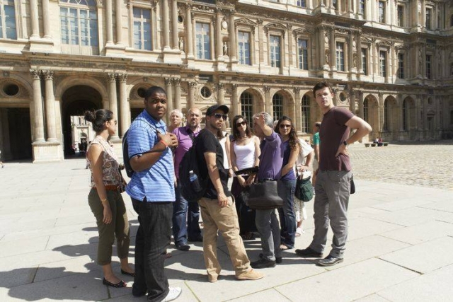  Social program, excursions in Paris. 